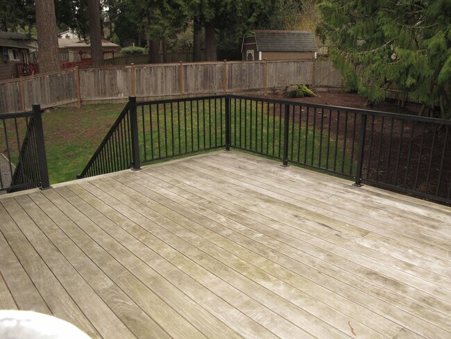 Building Photo - Redmond Home