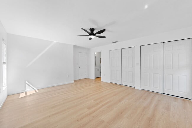 Building Photo - 8515 Indies Dr