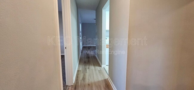 Building Photo - 3080 Southdale Dr