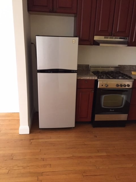 Building Photo - 285 W 147th St