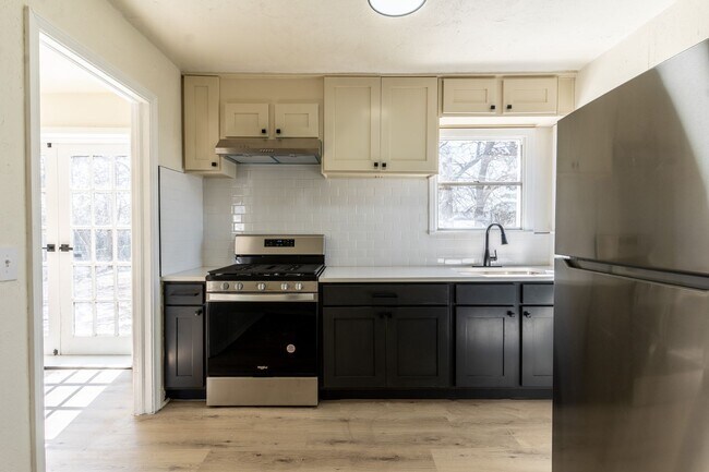 Building Photo - 3 Bedroom Rent to Own Home Available!