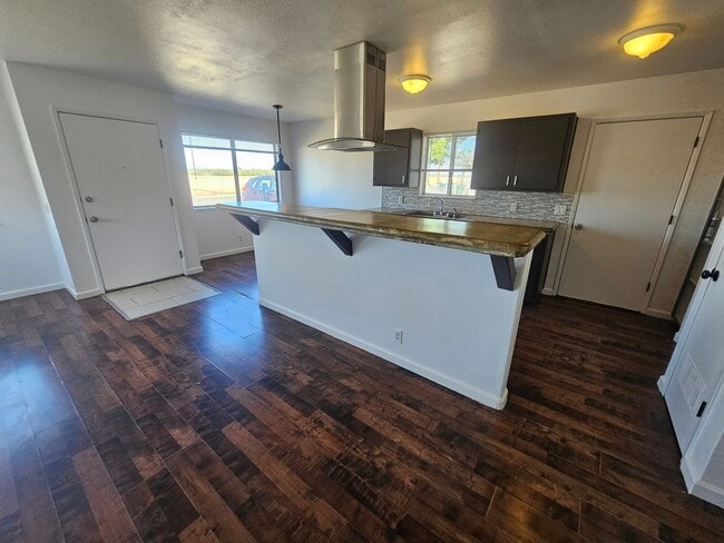 Building Photo - 2 Bedroom 1 Bathroom Home for Rent in Corning!
