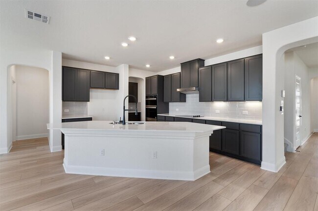 Building Photo - 8007 Marigny Wy