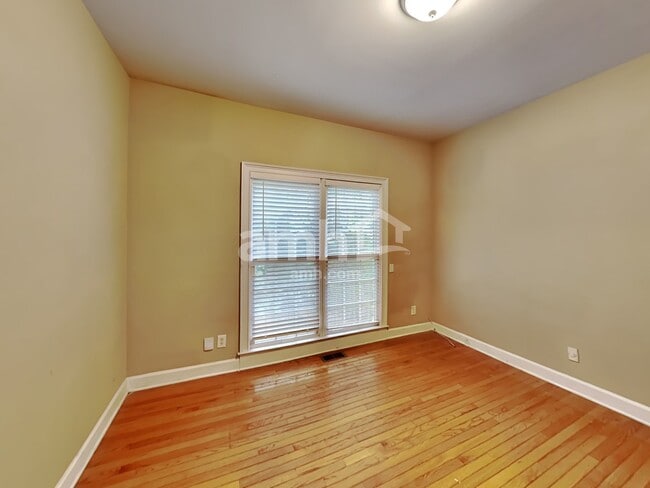 Building Photo - 4727 Cedar Wood Dr SW