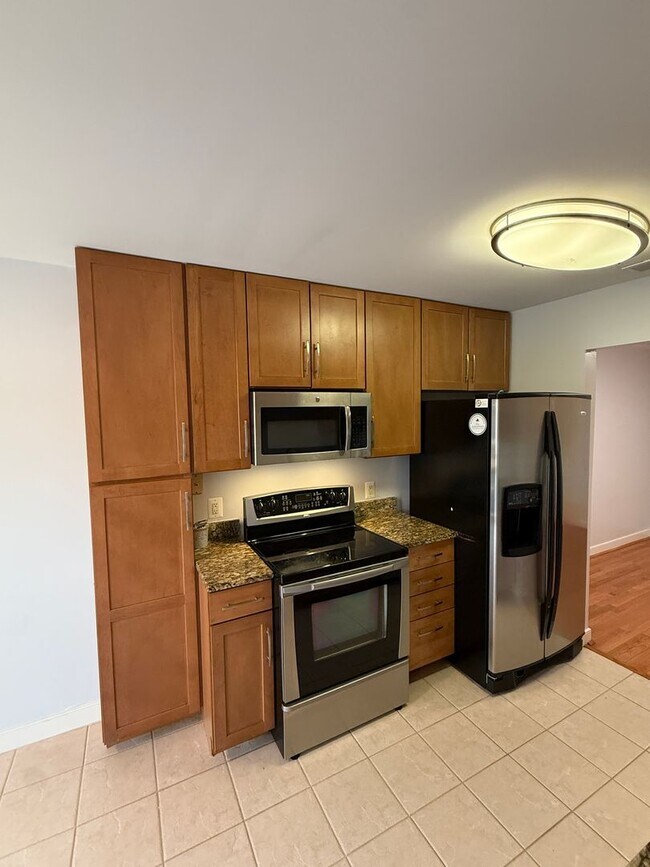 Building Photo - Prime Location- Two Bedroom Condo