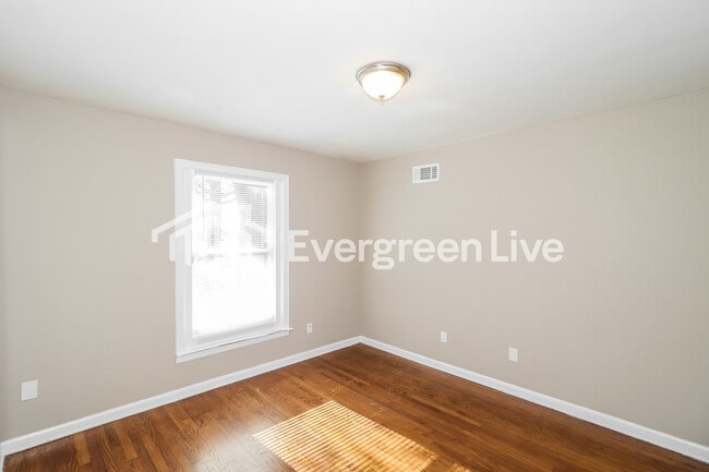 Building Photo - 4741 Scottsdale Ave