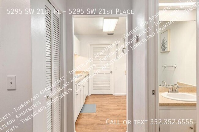 Building Photo - 5295 SW 21st Pl