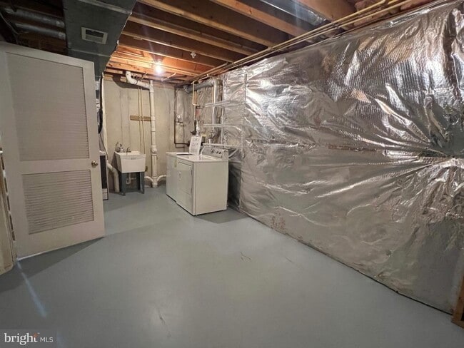 Building Photo - 9526 Bellhaven Ct