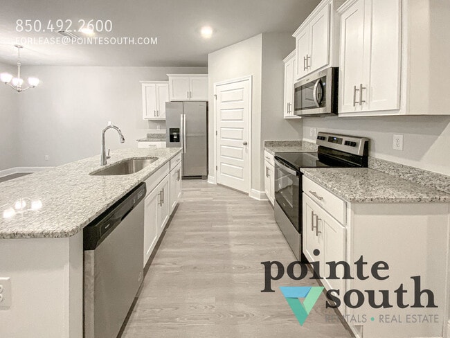 Building Photo - 13156 Shoshoney Cir