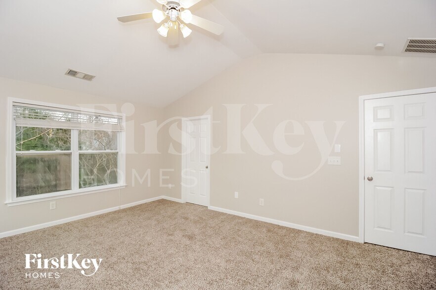 Building Photo - 6003 Escher Ln