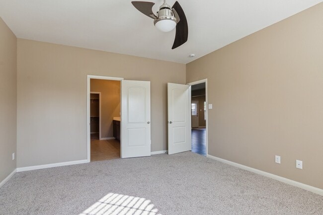 Building Photo - 20506 Freedom River Dr