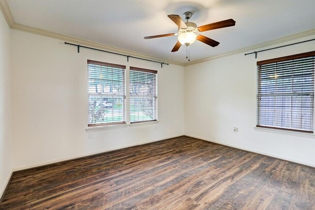 Building Photo - 2207 Stonecrest Dr