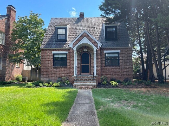 Primary Photo - 4509 Fitzhugh Ave