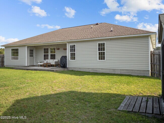 Building Photo - 309 Forbes Ln