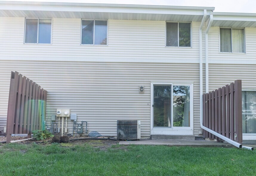 Building Photo - 2363 Dorland Ln E