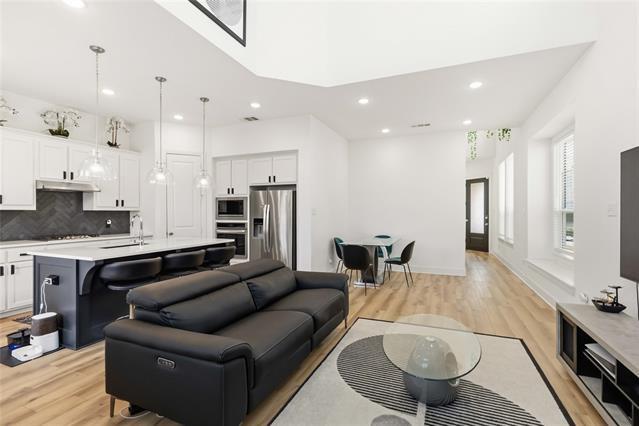 Building Photo - 1128 Queensdown Wy