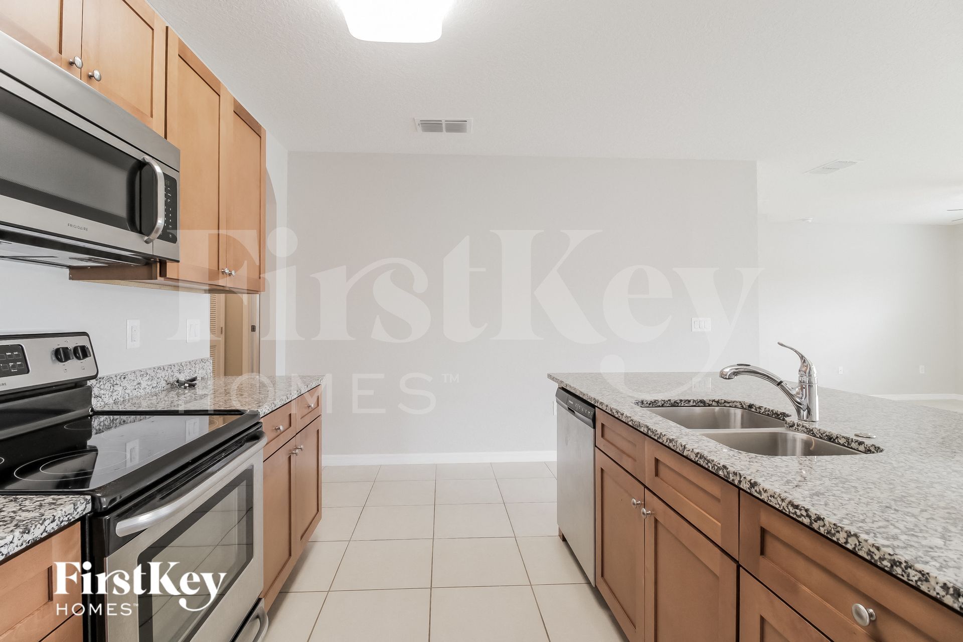 Building Photo - 325 Aberdeen Dr