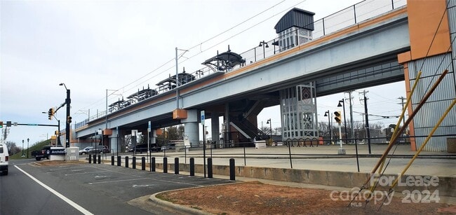 Building Photo - 6420 Old Pineville Rd