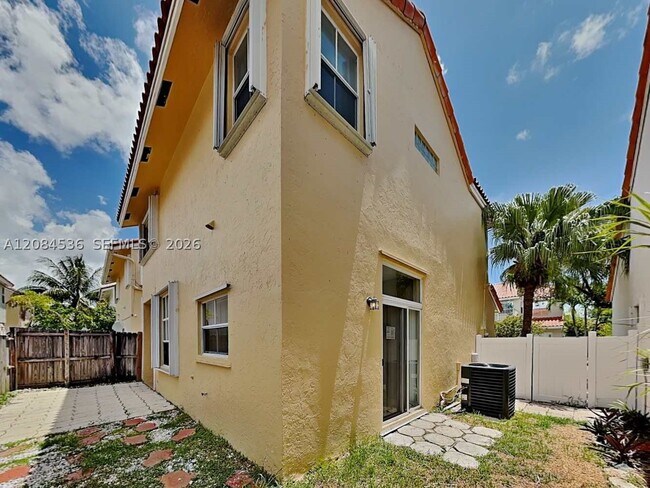 Building Photo - 3100 N 36th Ave