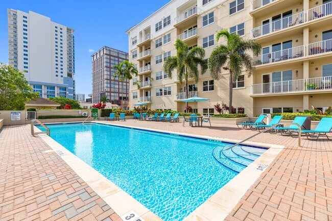 Building Photo - Evernia Place
