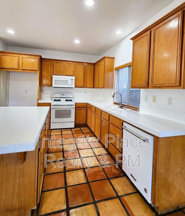 Building Photo - 29968 Rose Blossom Dr