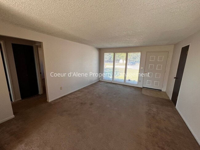 Building Photo - 500 W Golden Sun Ct