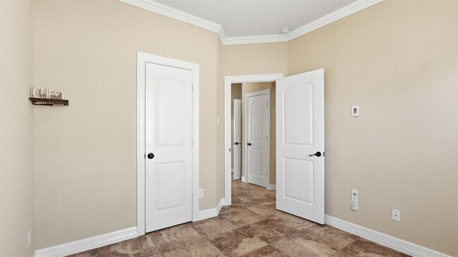 Building Photo - 5514 Fountain Arbor Ln