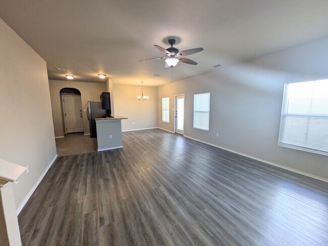 Building Photo - 5826 Grandwood Dr