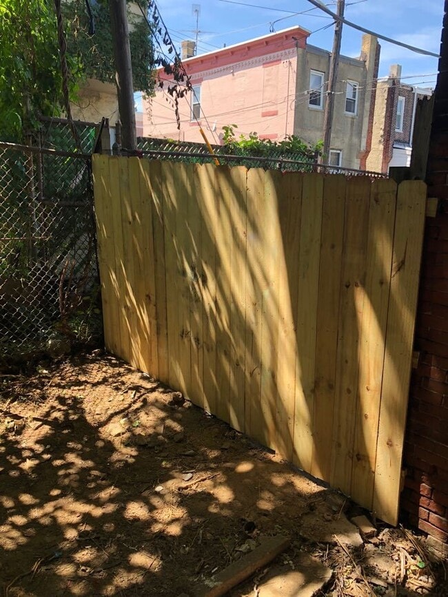 Building Photo - 3 Bedroom 1 Bath Home