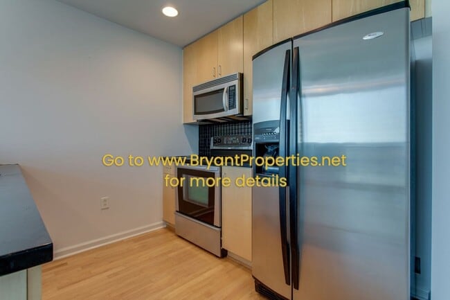 Building Photo - Nashville - Downtown 1-Bedroom Condo