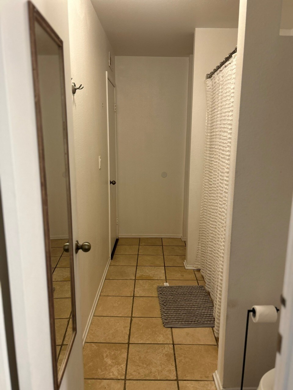 bathroom off the master - 3913 N Virginia Rd