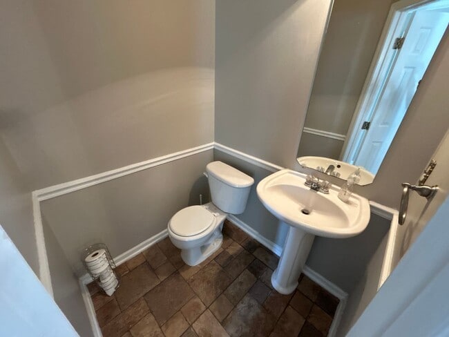Building Photo - 3 Bedroom | 2.5 Bathroom Raleigh Home with...