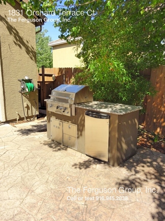 Building Photo - 1831 Orchard Terrace Ct