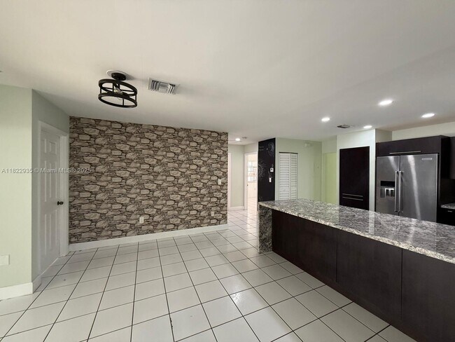Building Photo - 3461 SW 154th Ct