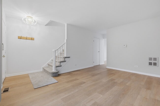 Building Photo - 1746 Sessions Walk