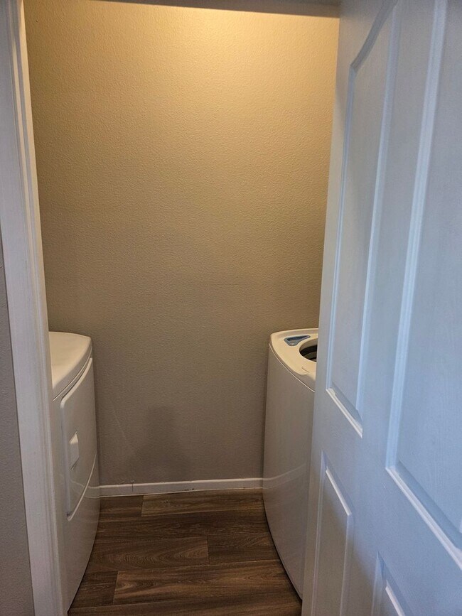 Building Photo - San Simeon Condo