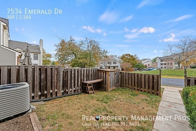 Building Photo - 7534 Emerald Dr