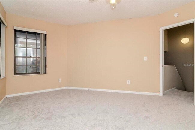 Building Photo - 8737 Bardmoor Pl