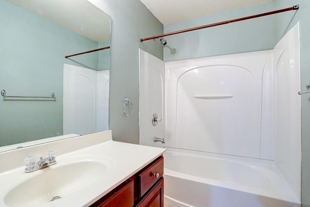 Building Photo - 2860 Maple Springs Ct