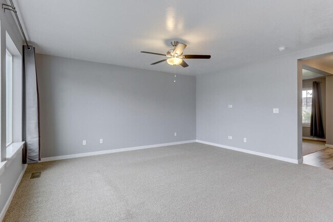 Building Photo - 4 Bed/2.5 Home In Kuna! - Pets Welcome!