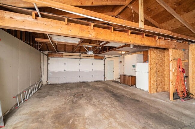 Building Photo - Three Bedroom Home in the Heart of Portage