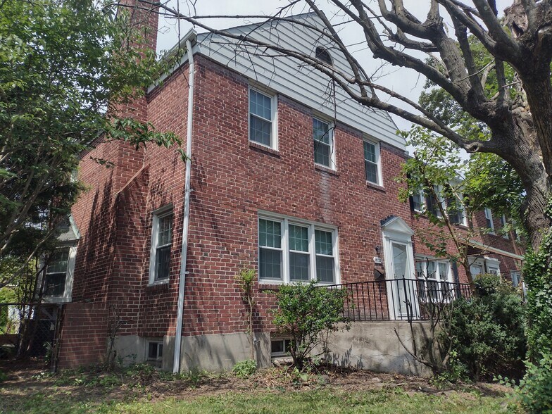 Building Photo - 8112 Glen Gary Rd