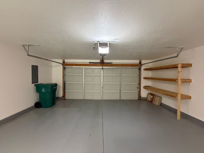 Building Photo - 3 Bedroom Single Story Home Available Near Corrales Rd & Highway 528 in Rio Rancho!