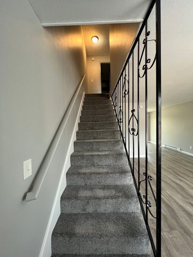 Interior Photo - Raintree Apartments