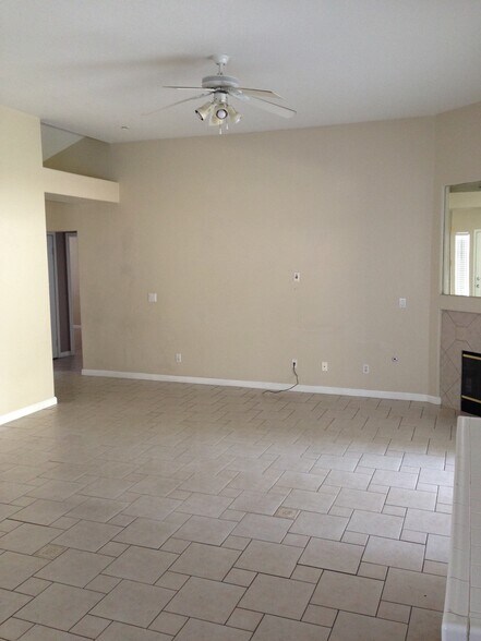 Building Photo - 3440 W Tenaya Way