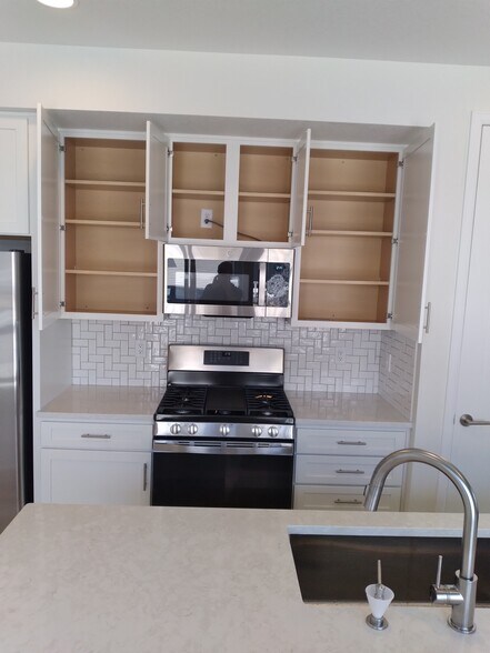 Building Photo - 4980 Construct Pt