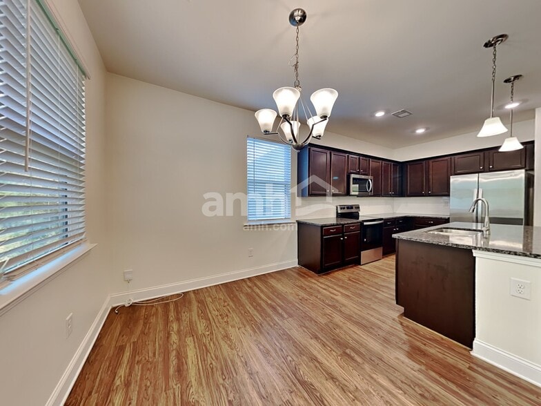 Building Photo - 2461 Napa Valley Dr