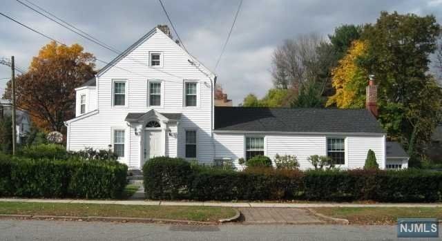 Primary Photo - 81 Magnolia Ave