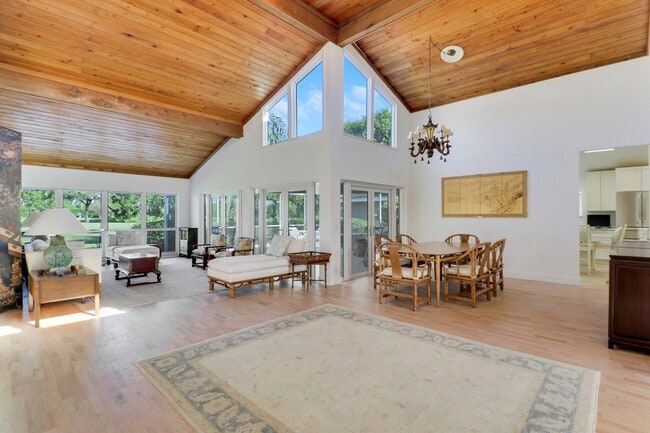 Building Photo - 13760 Sand Crane Dr