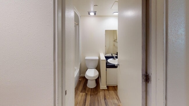 Building Photo - 10 Langdon St